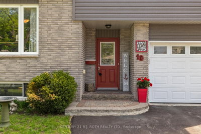 10 Andrea Crescent • Orillia, ON photo 2