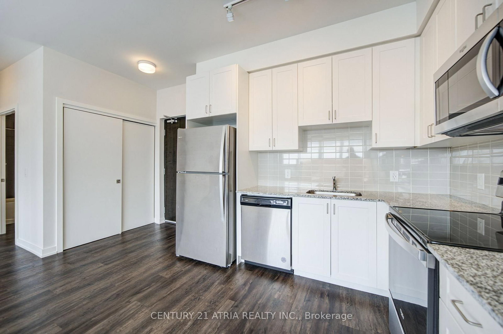 430 Essa Road NE • #402 • Barrie, ON photo 10
