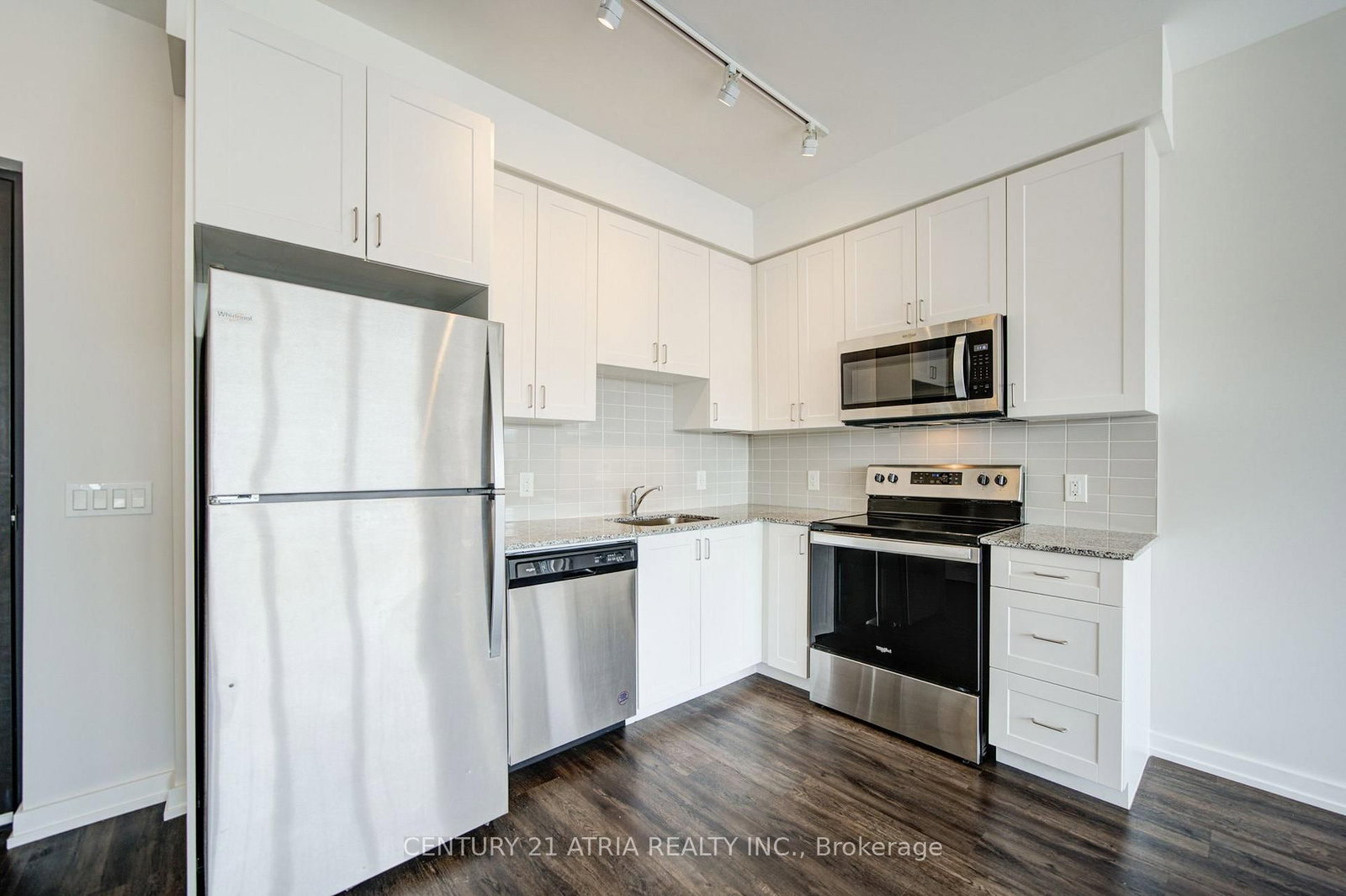 430 Essa Road NE • #402 • Barrie, ON photo 11