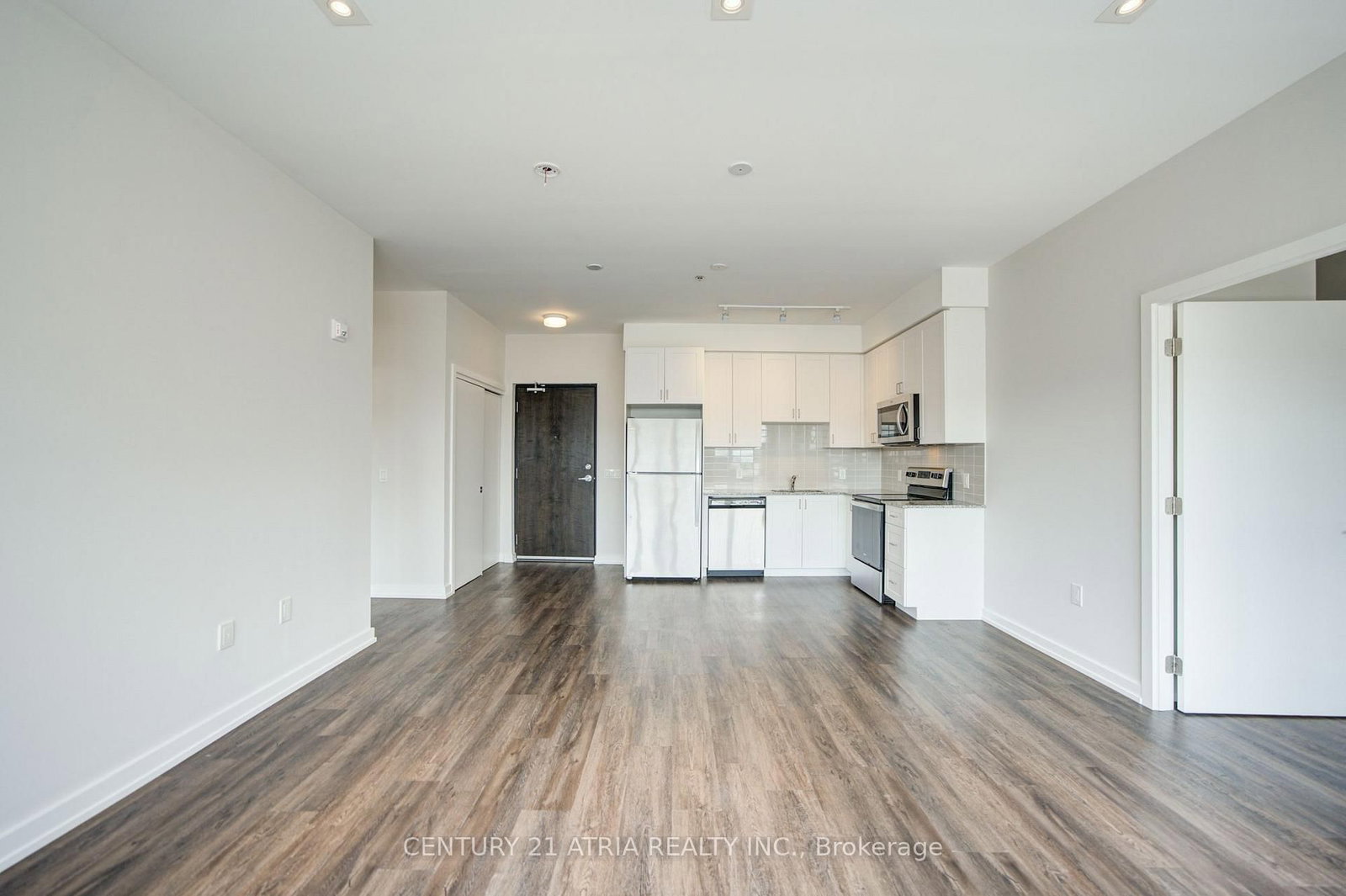 430 Essa Road NE • #402 • Barrie, ON photo 13