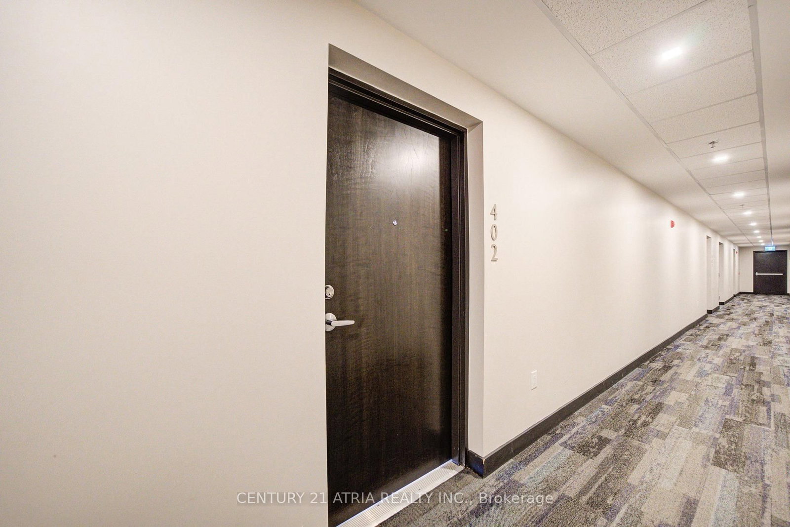430 Essa Road NE • #402 • Barrie, ON photo 5