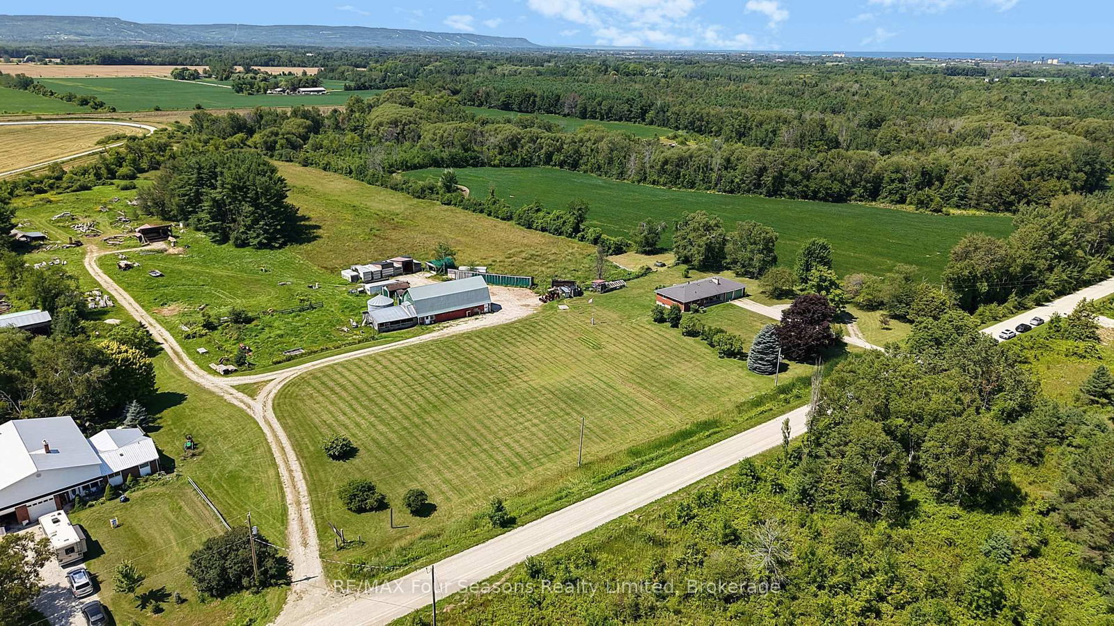 2140 5th Concession N • Clearview, ON photo 38