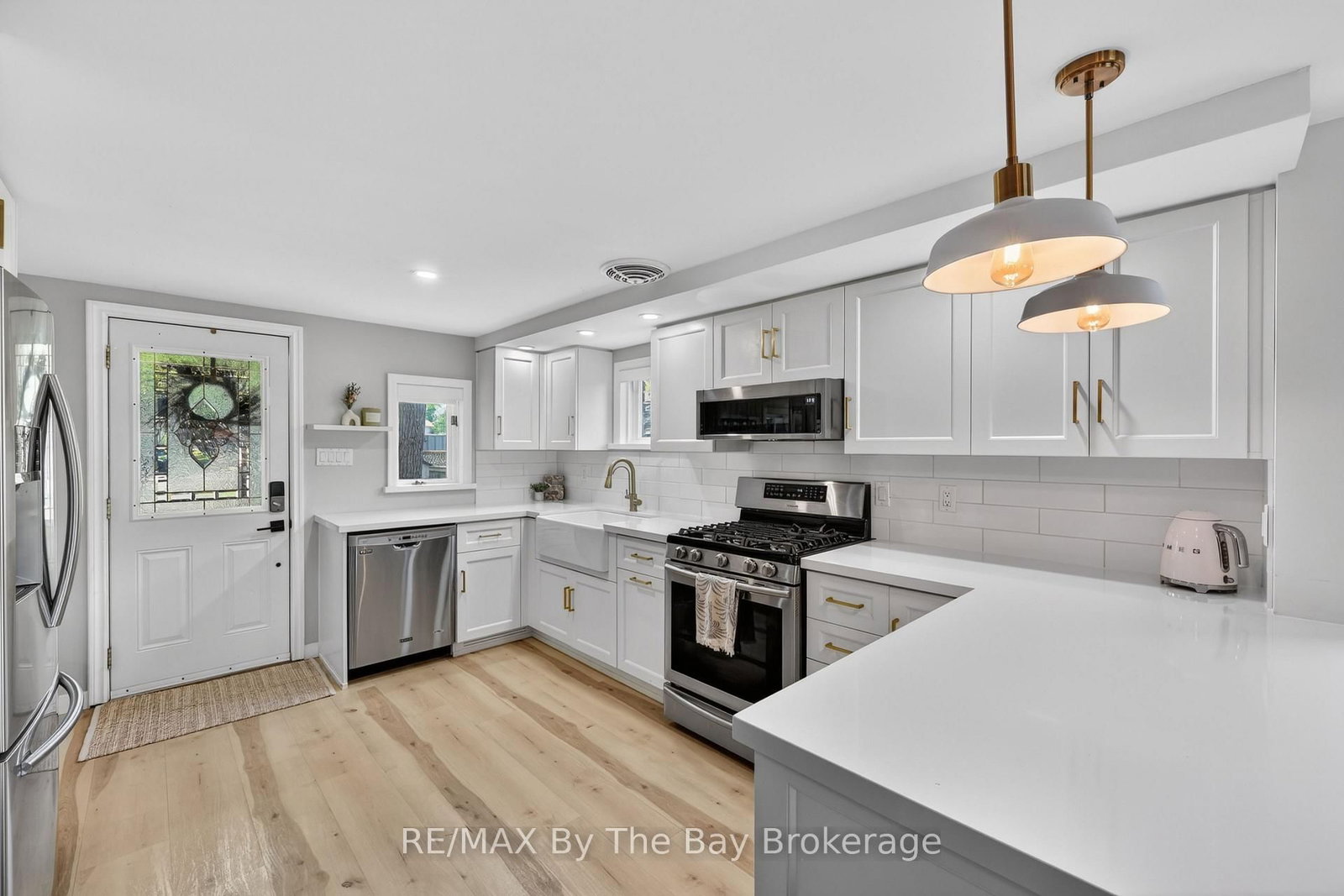 1416 River Road W • Wasaga Beach, ON photo 8