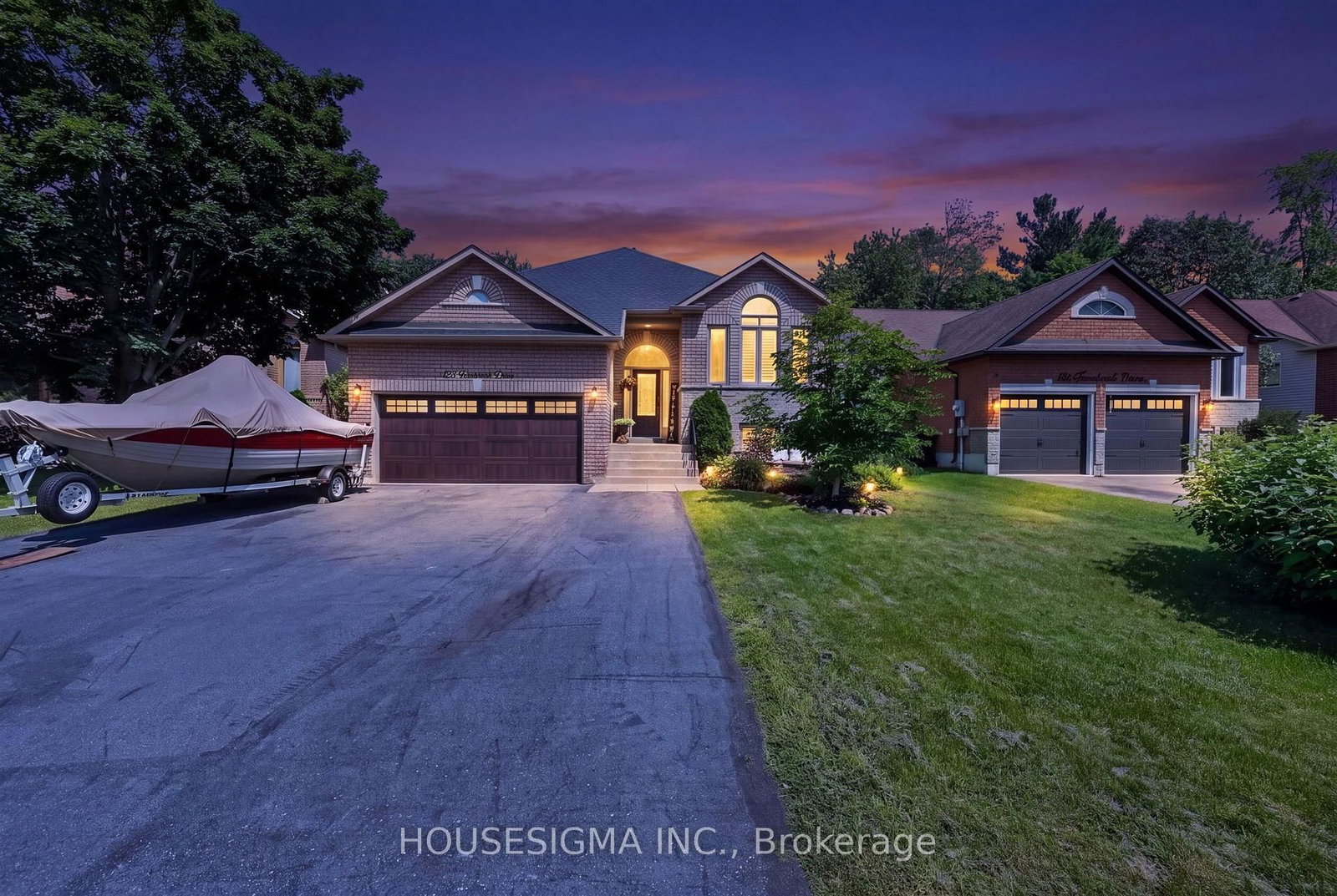 123 Fernbrook Drive • Wasaga Beach, ON photo 1