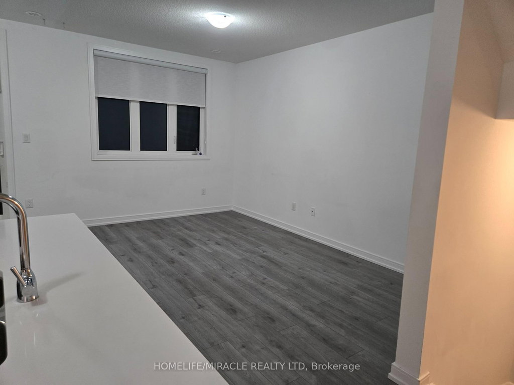 52 Blue Forest Crescent 3