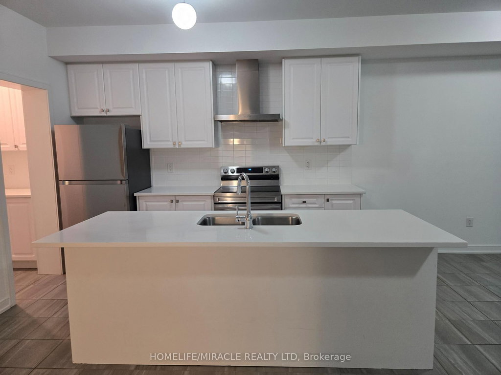 52 Blue Forest Crescent 5