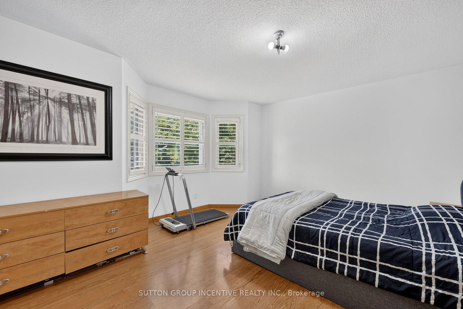 6 Riverdale Drive • Wasaga Beach, ON photo 17