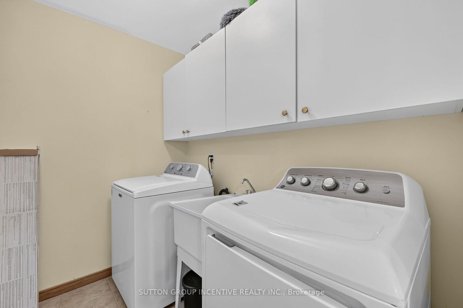 6 Riverdale Drive • Wasaga Beach, ON photo 22