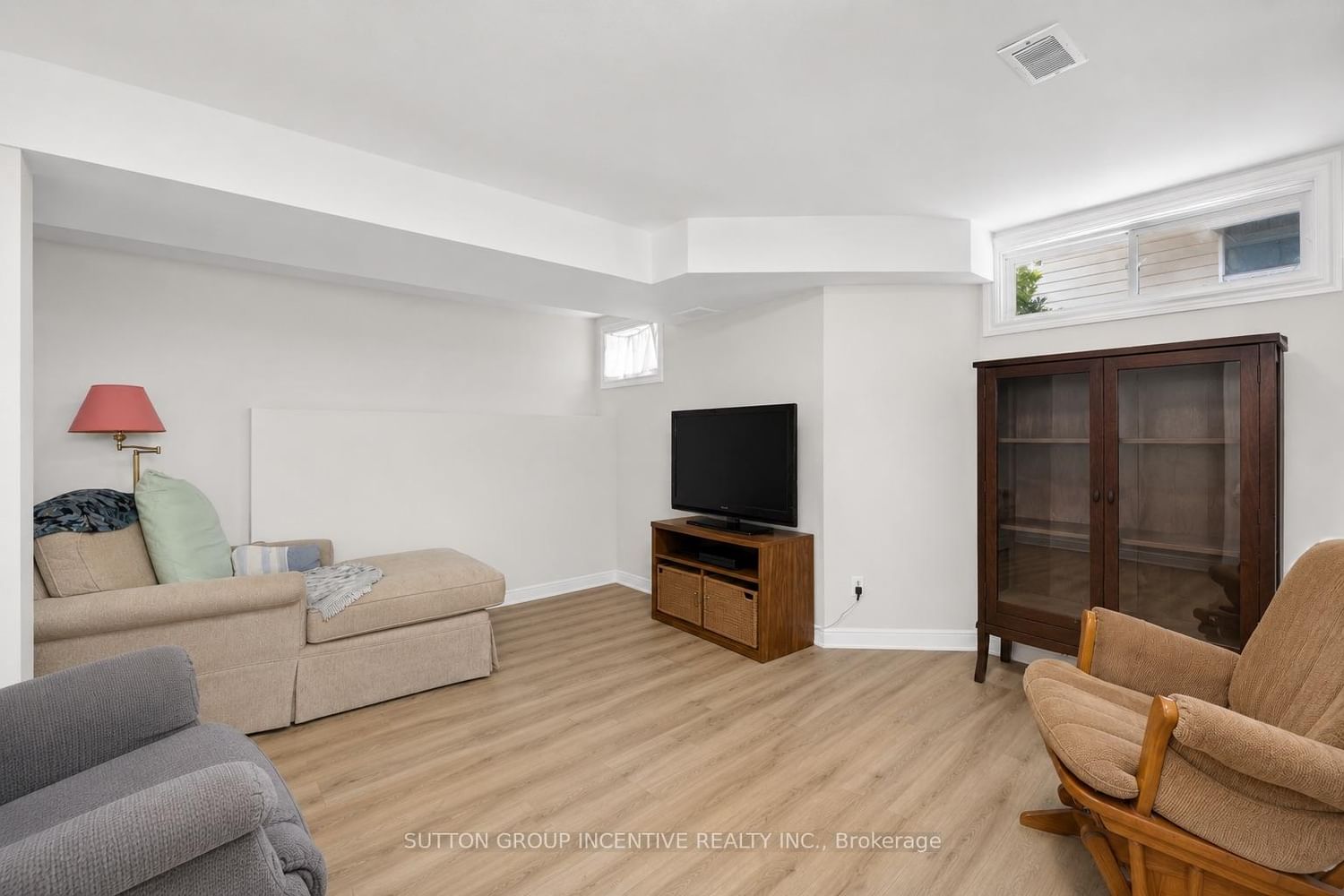 6 Riverdale Drive • Wasaga Beach, ON photo 24