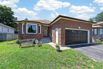 6 Riverdale Drive • Wasaga Beach, ON photo 3