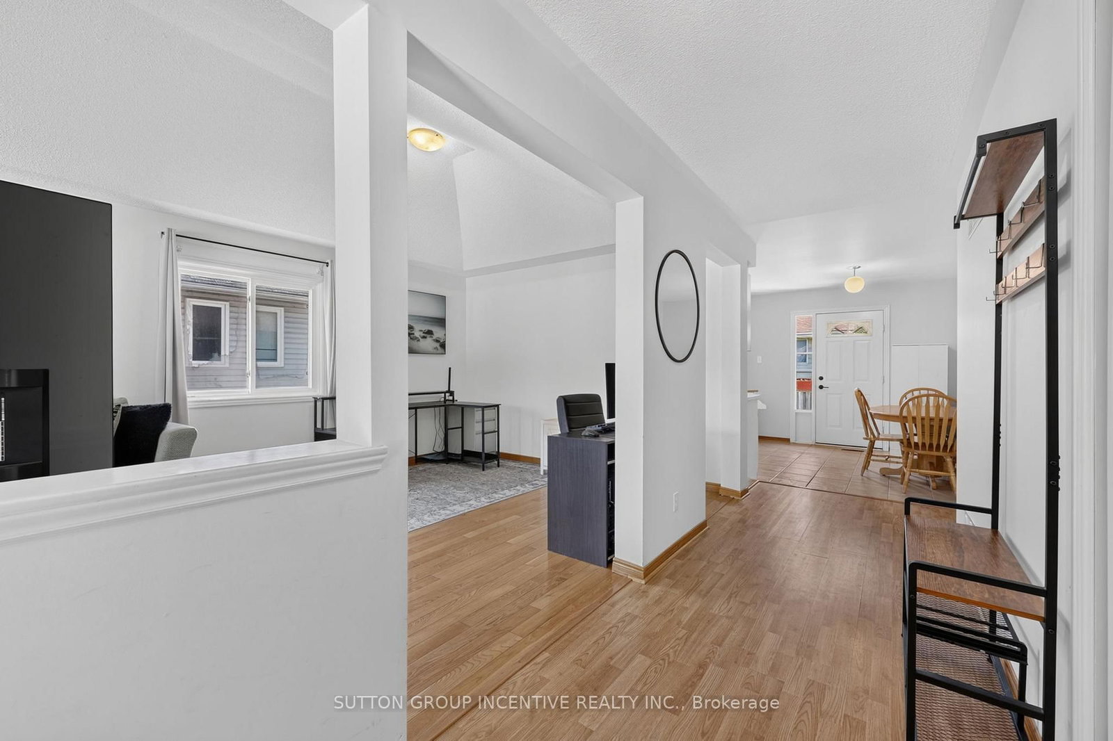 6 Riverdale Drive • Wasaga Beach, ON photo 5