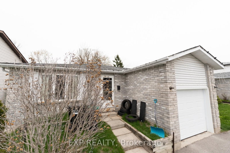 6 Hickling Trail