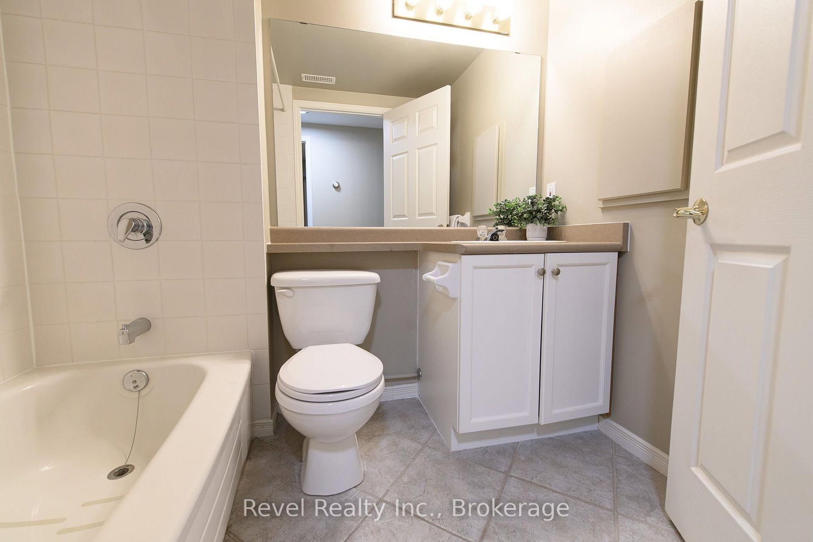 750 Johnston Park Avenue • #2006 • Collingwood, ON photo 12