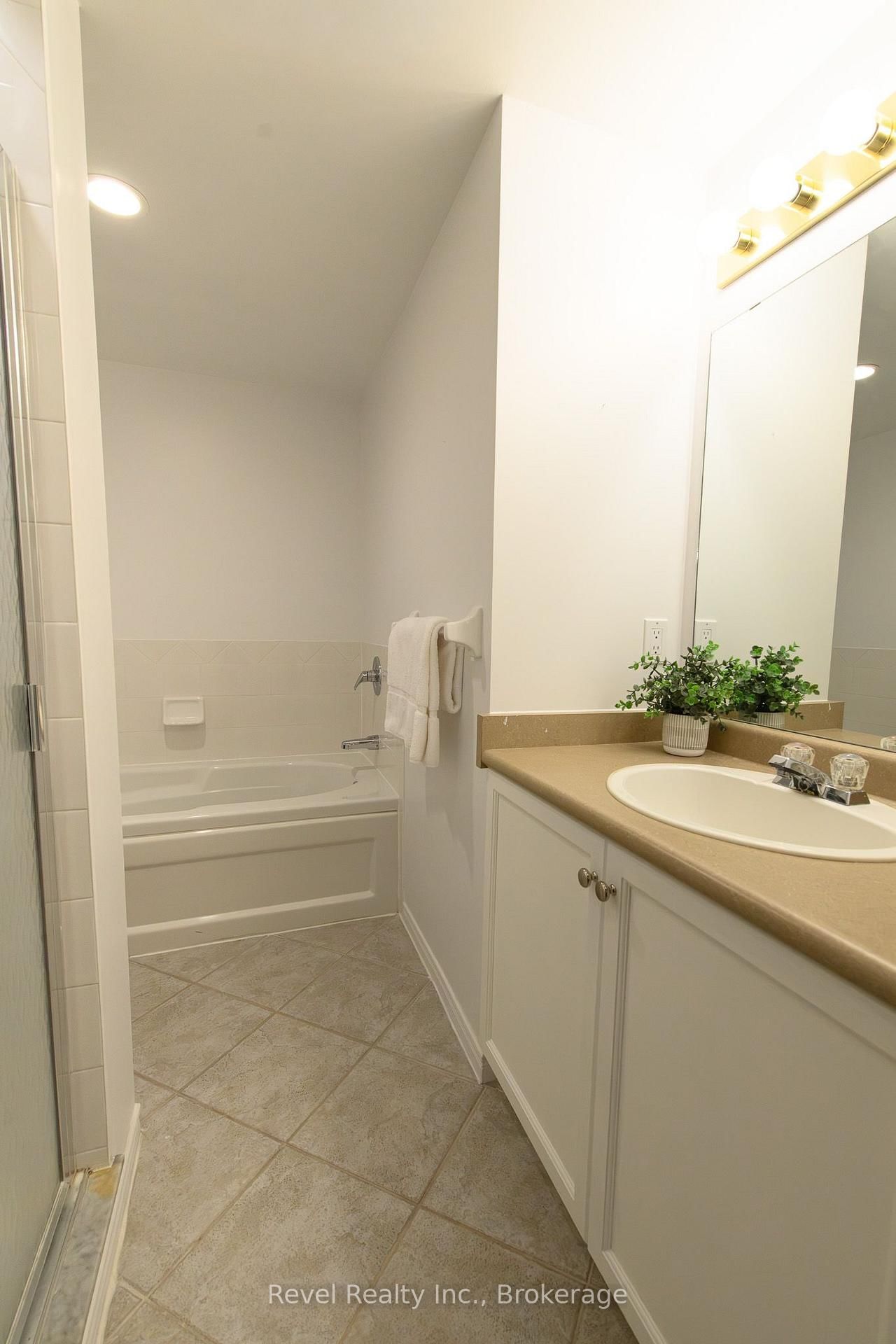 750 Johnston Park Avenue • #2006 • Collingwood, ON photo 15