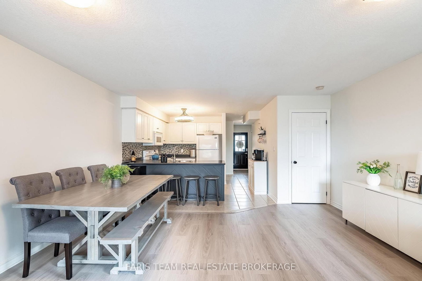 79 Sanford Street • Barrie, ON photo 11