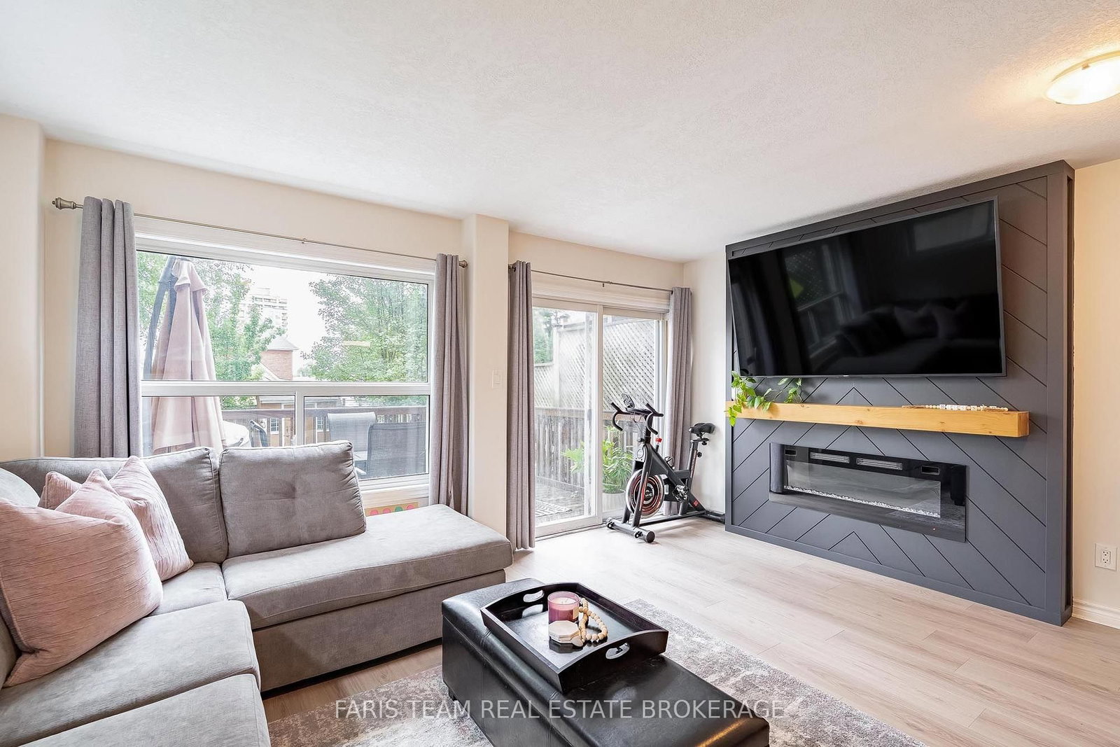 79 Sanford Street • Barrie, ON photo 13