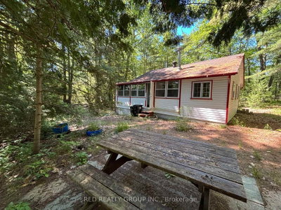 195 Sunnidale Road S • Wasaga Beach, ON photo 3