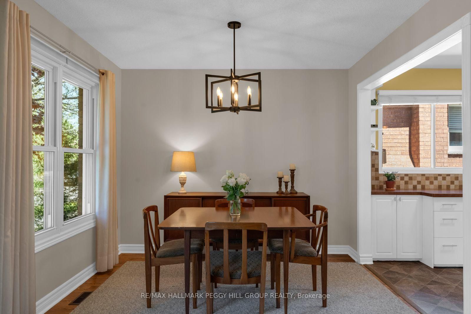 5 Barwick Drive • Barrie, ON photo 4