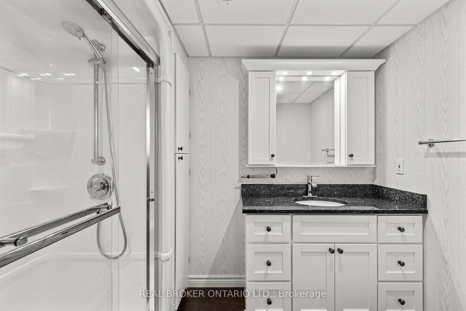 26 Carlton Street • Orillia, ON photo 32