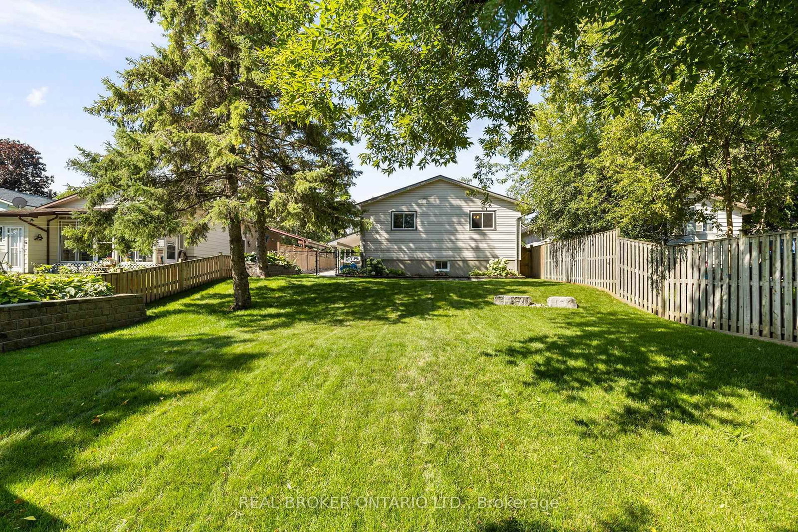 26 Carlton Street • Orillia, ON photo 35