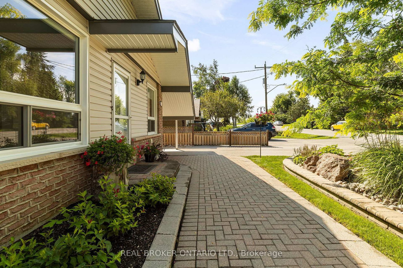 26 Carlton Street • Orillia, ON photo 42