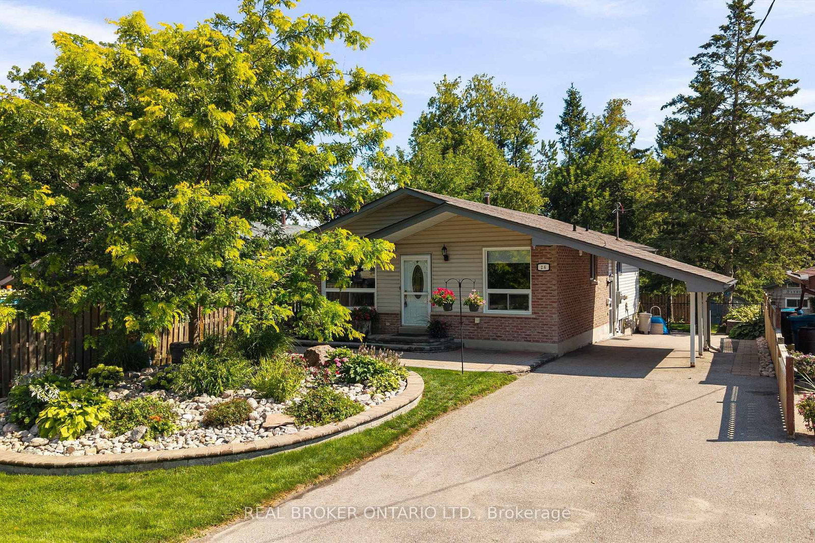26 Carlton Street • Orillia, ON photo 46