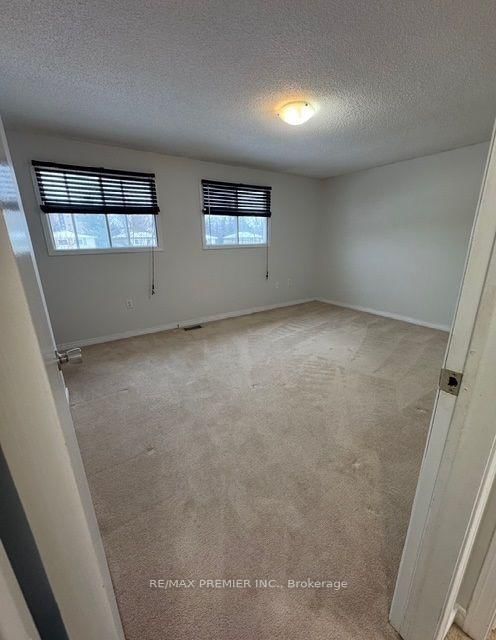 34 Argyle Road • Barrie, ON photo 14
