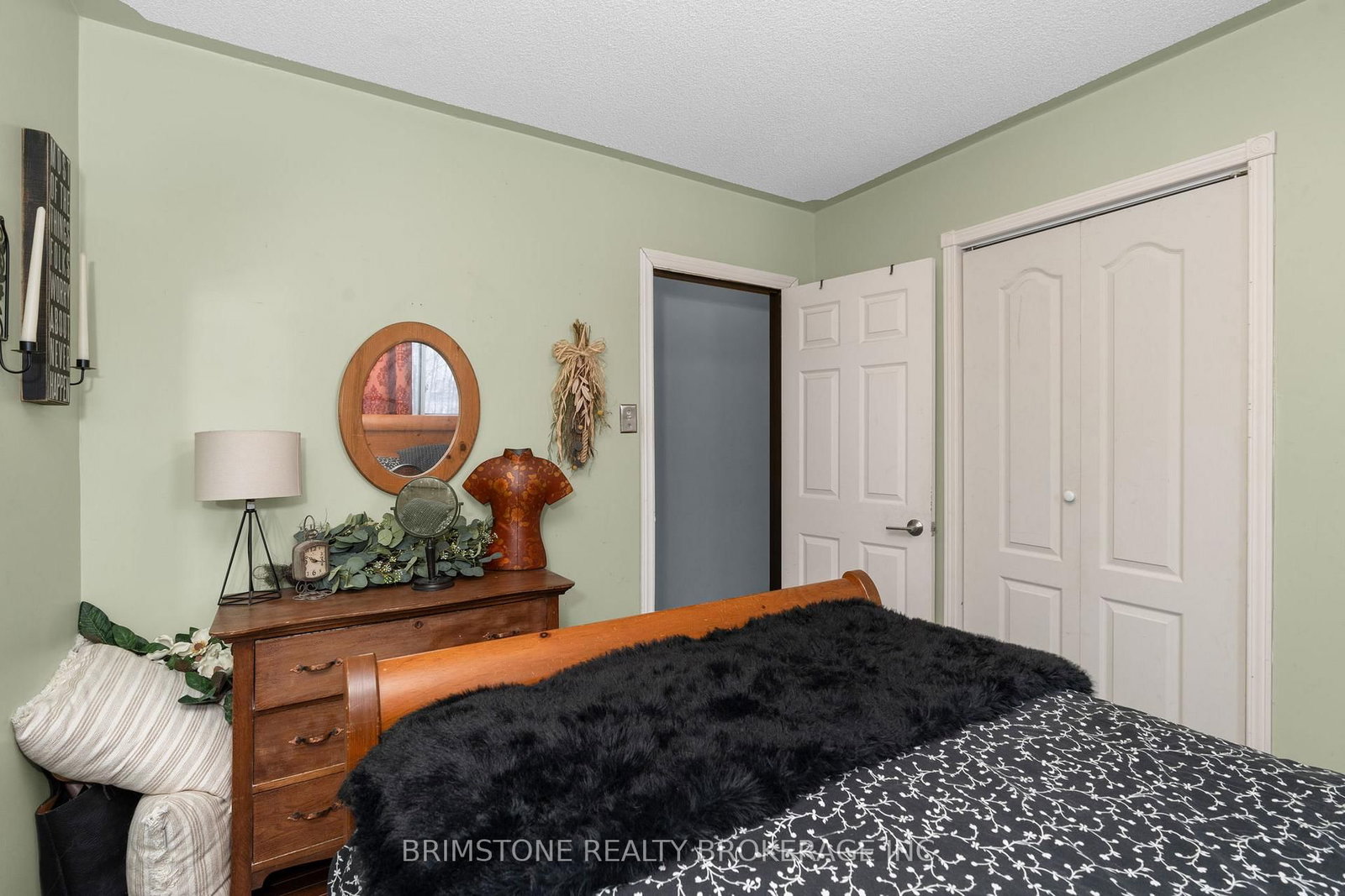 220 Morgan Road • Wasaga Beach, ON photo 17