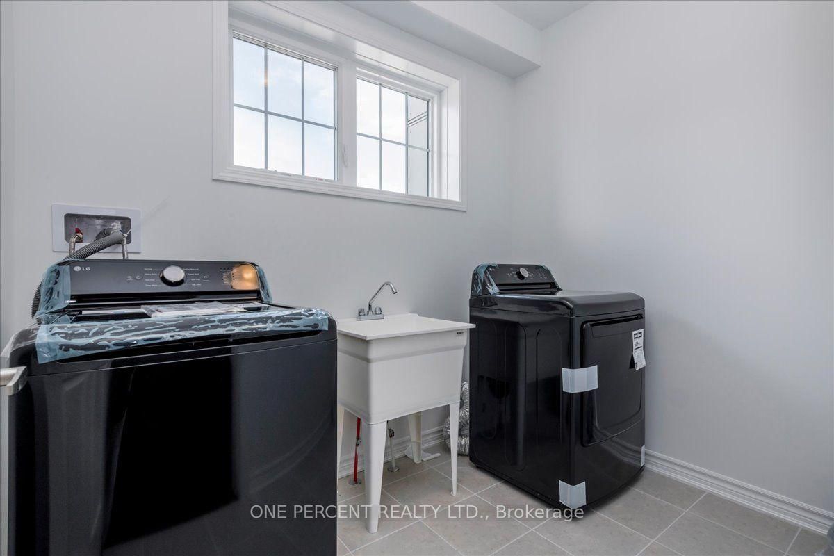 16 Pearen Lane • Barrie, ON photo 18