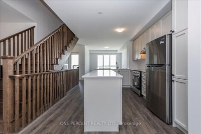 16 Pearen Lane • Barrie, ON photo 4