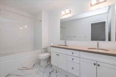 16 Pearen Lane • Barrie, ON photo 8