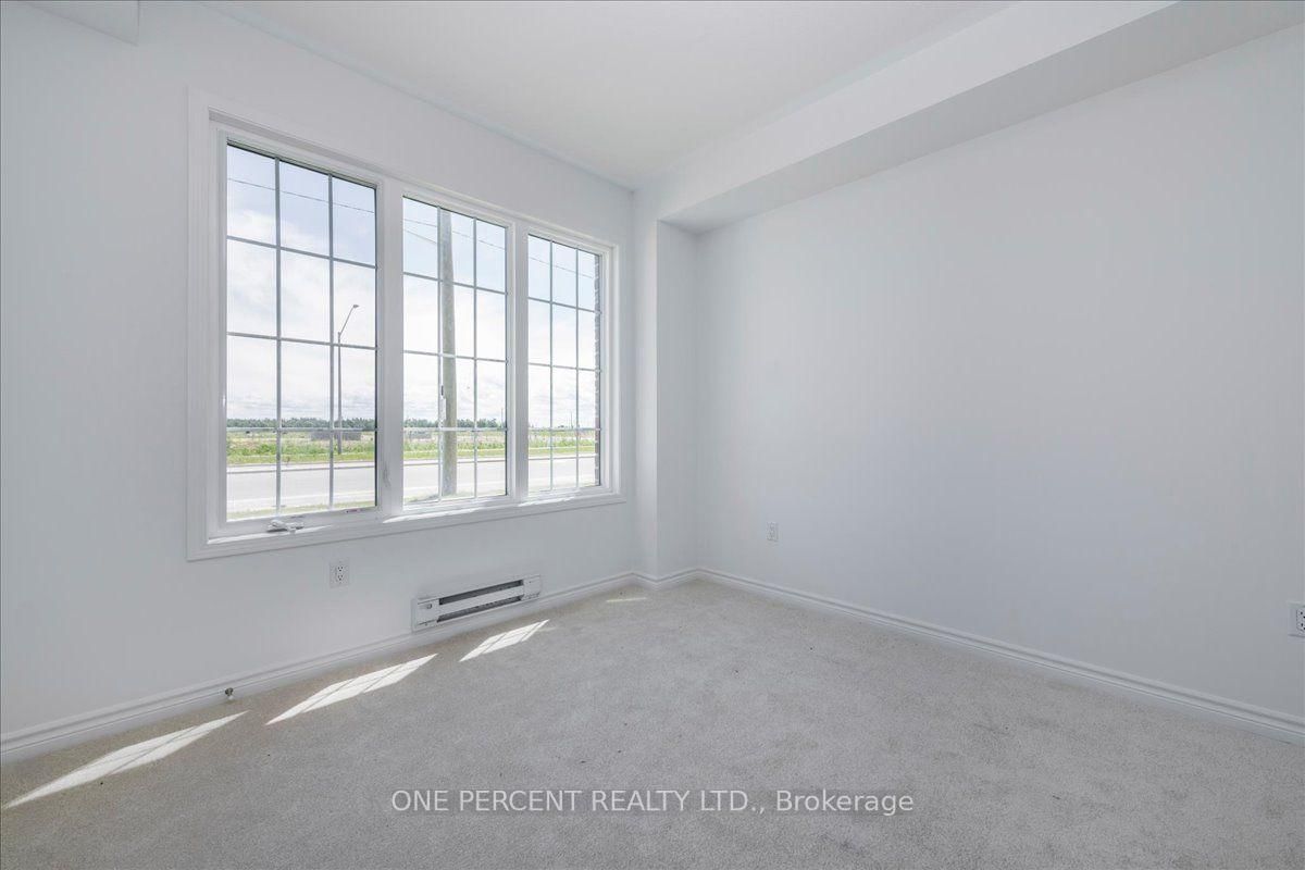 16 Pearen Lane • Barrie, ON photo 9