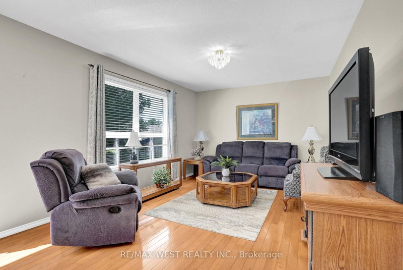 11 Bay Court