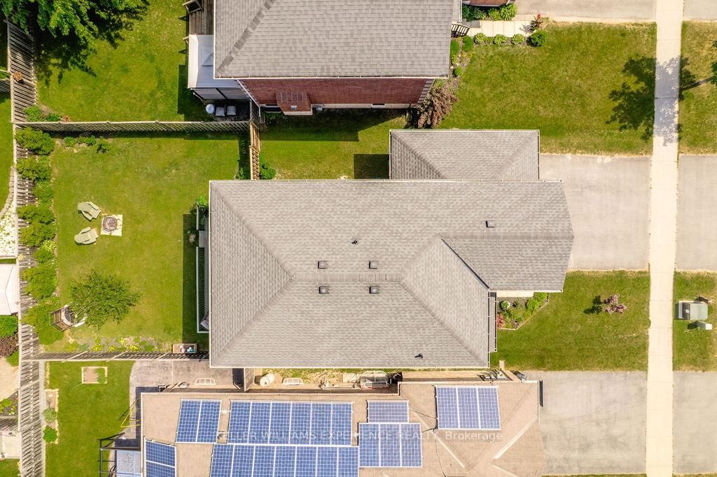 27 Michelle Drive • Barrie, ON photo 35