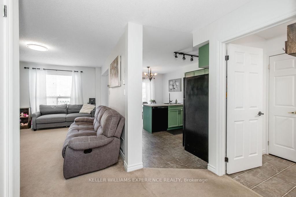 27 Michelle Drive • Barrie, ON photo 6