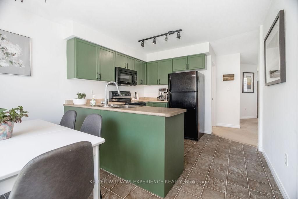 27 Michelle Drive • Barrie, ON photo 8