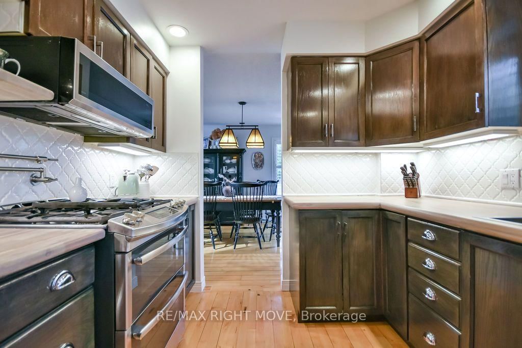2640 WESTSHORE Crescent • Severn, ON photo 11