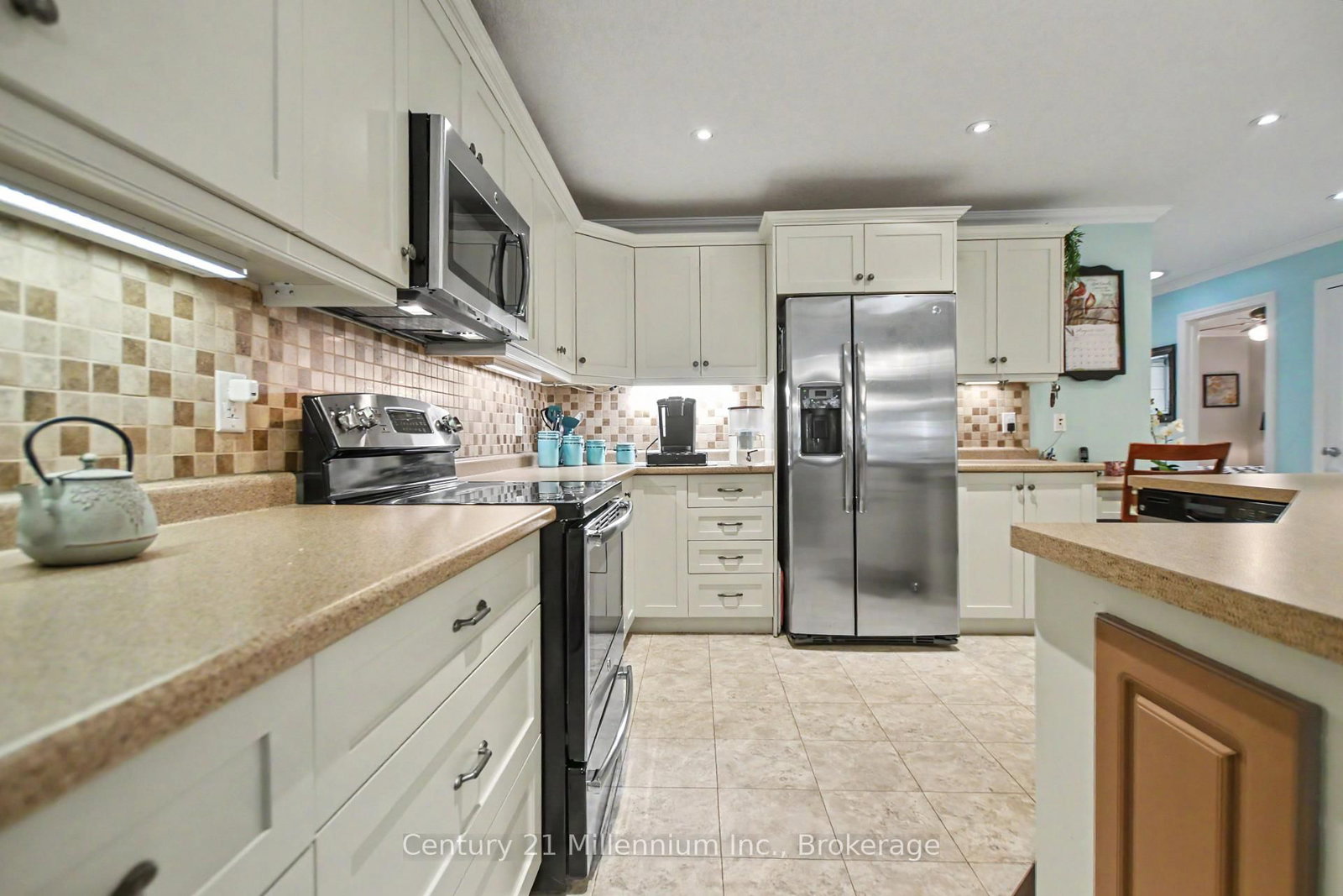 28 New York Avenue • Wasaga Beach, ON photo 11