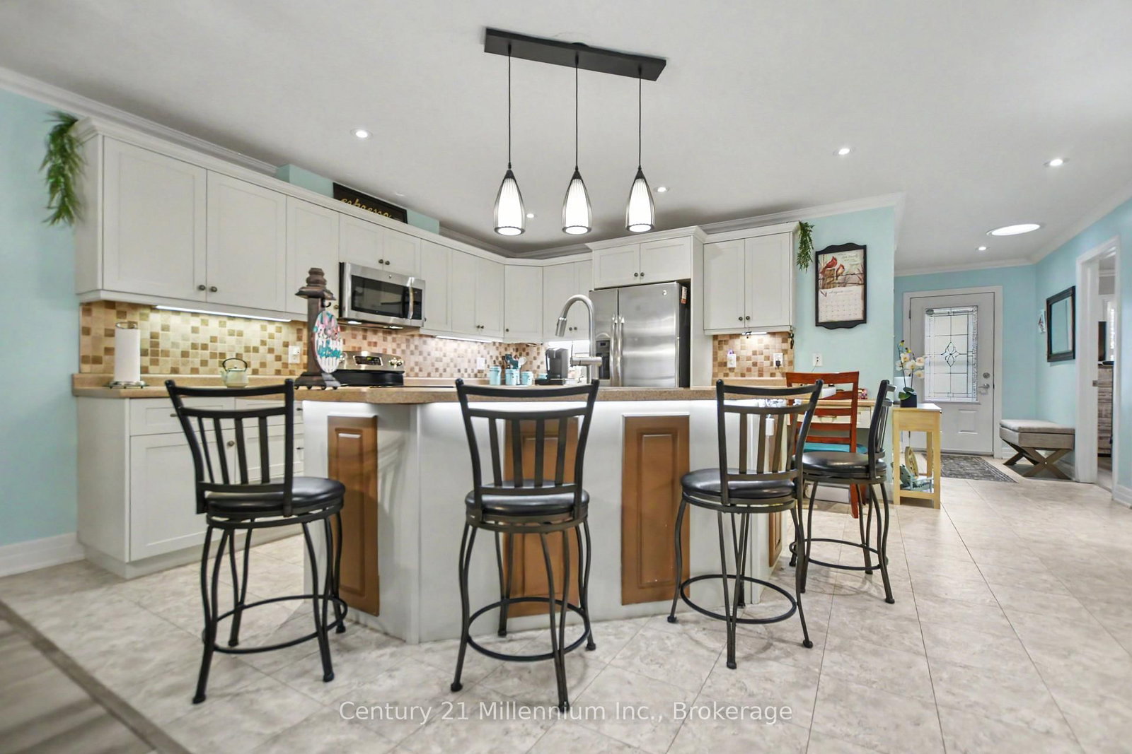 28 New York Avenue • Wasaga Beach, ON photo 13