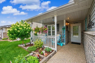 28 New York Avenue • Wasaga Beach, ON photo 5
