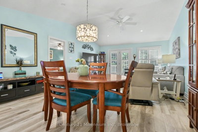28 New York Avenue • Wasaga Beach, ON photo 9