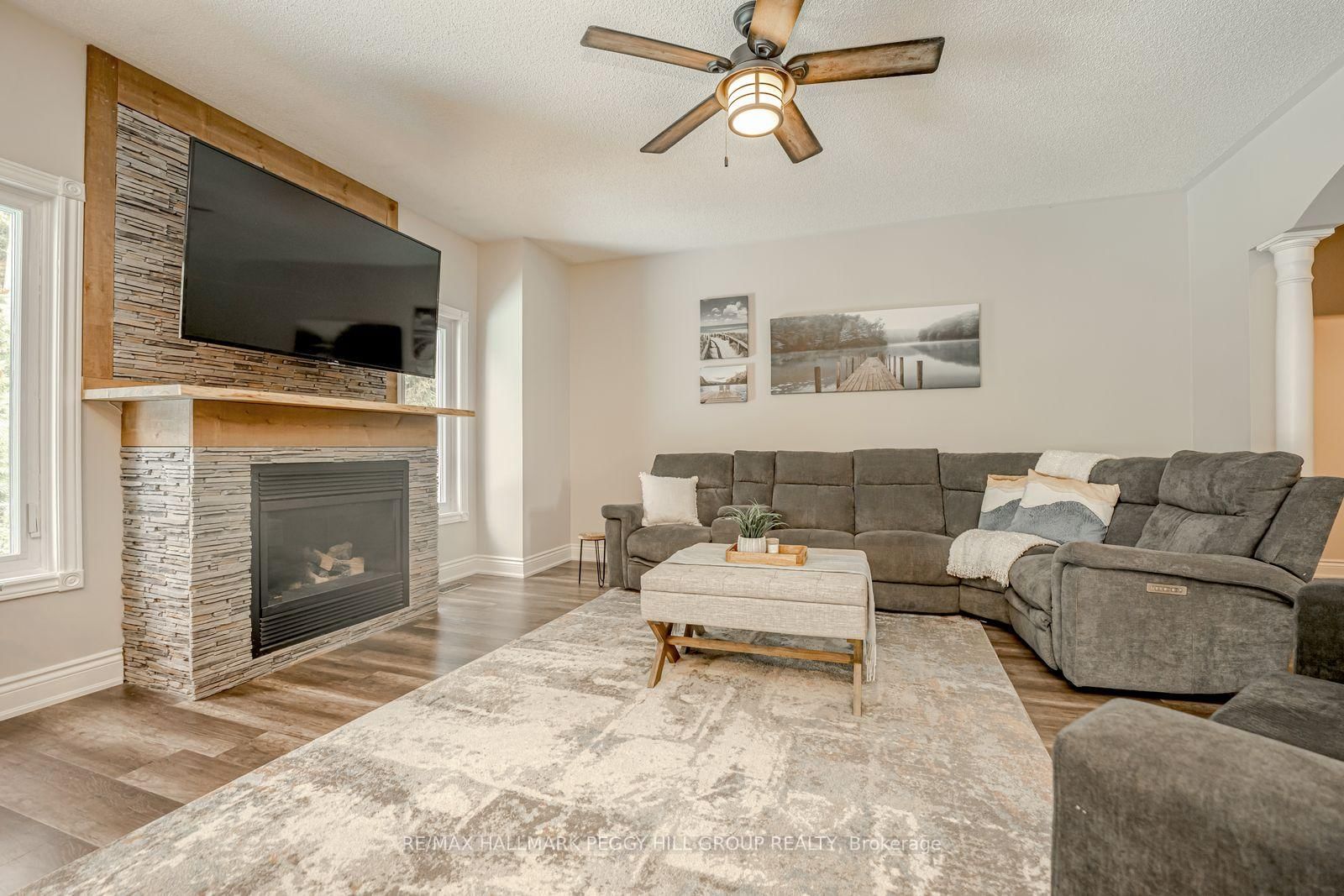 2 Purt Court • Barrie, ON photo 8