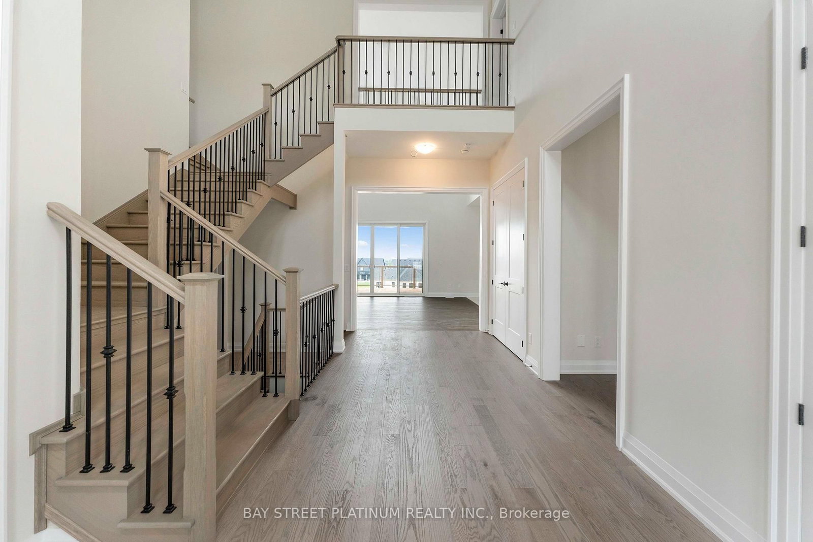 15 Radome Drive • Oro-Medonte, ON photo 2