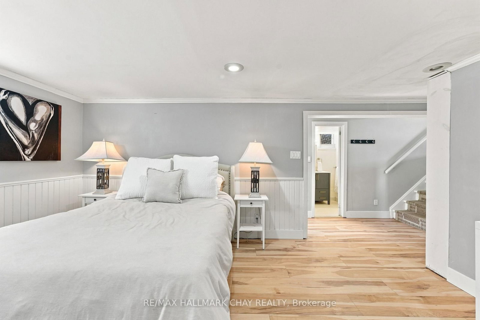 30 Harding Avenue • Barrie, ON photo 15