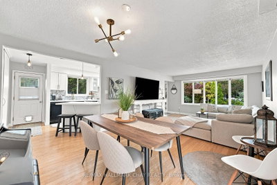 30 Harding Avenue • Barrie, ON photo 6