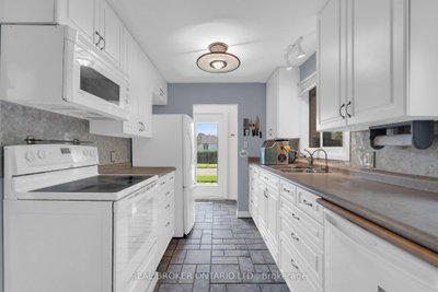 61 Bernick Drive • Barrie, ON photo 9