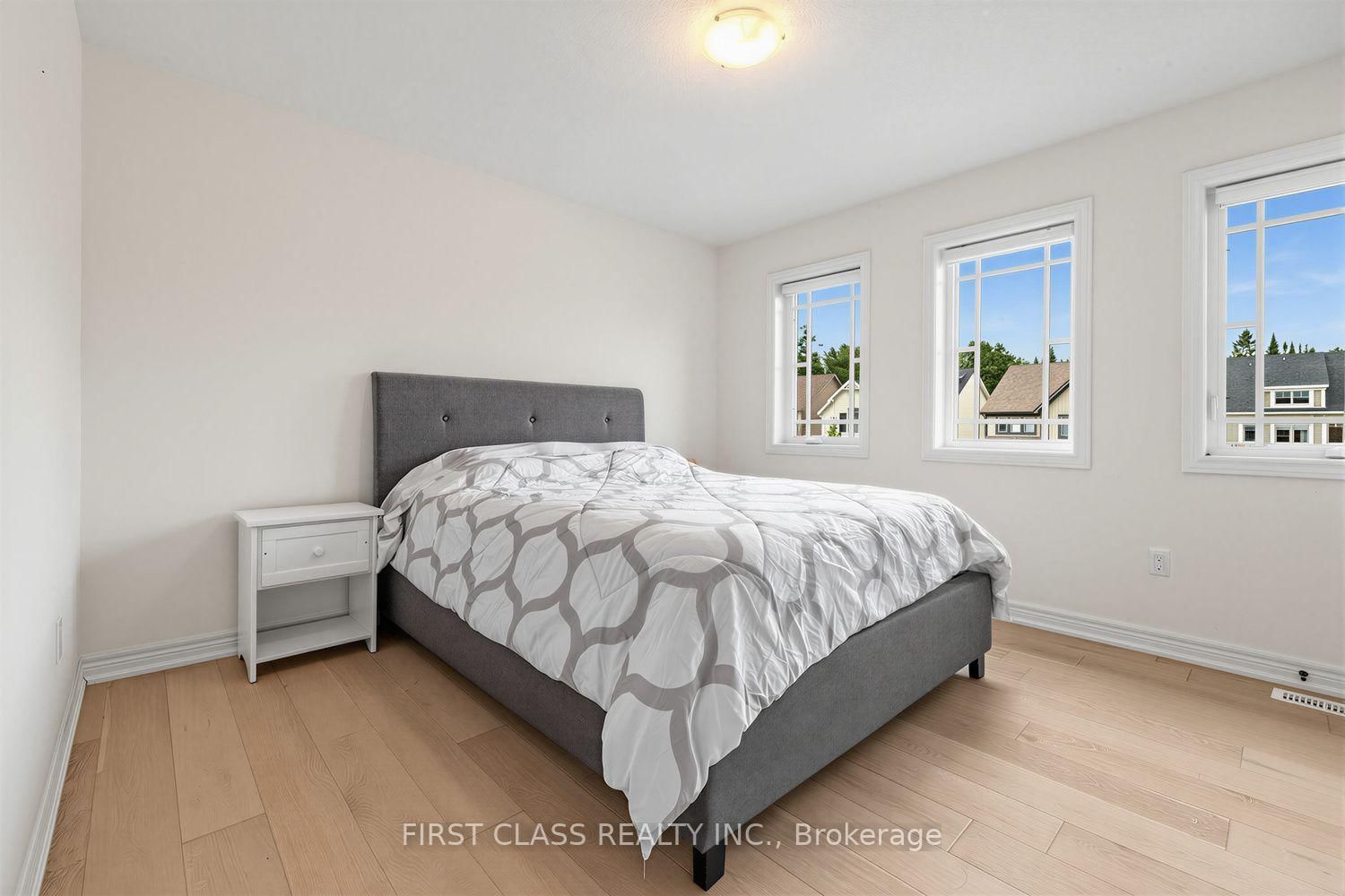 2 Pennell Drive • Barrie, ON photo 25
