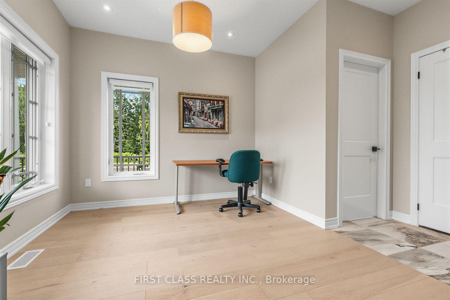 2 Pennell Drive • Barrie, ON photo 5