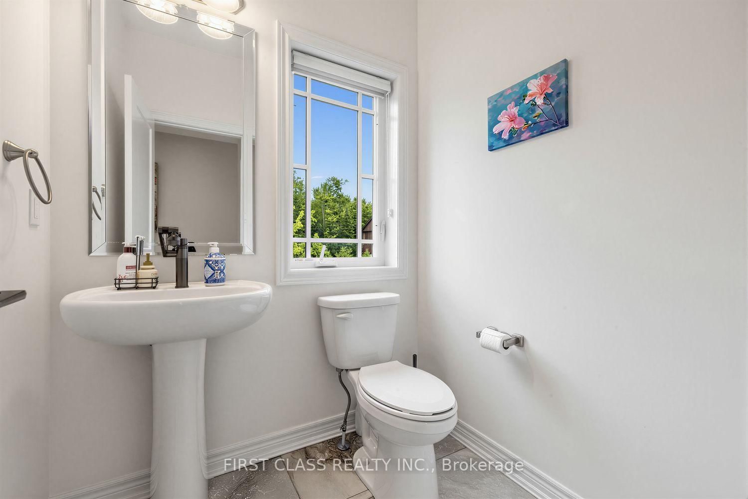 2 Pennell Drive • Barrie, ON photo 6