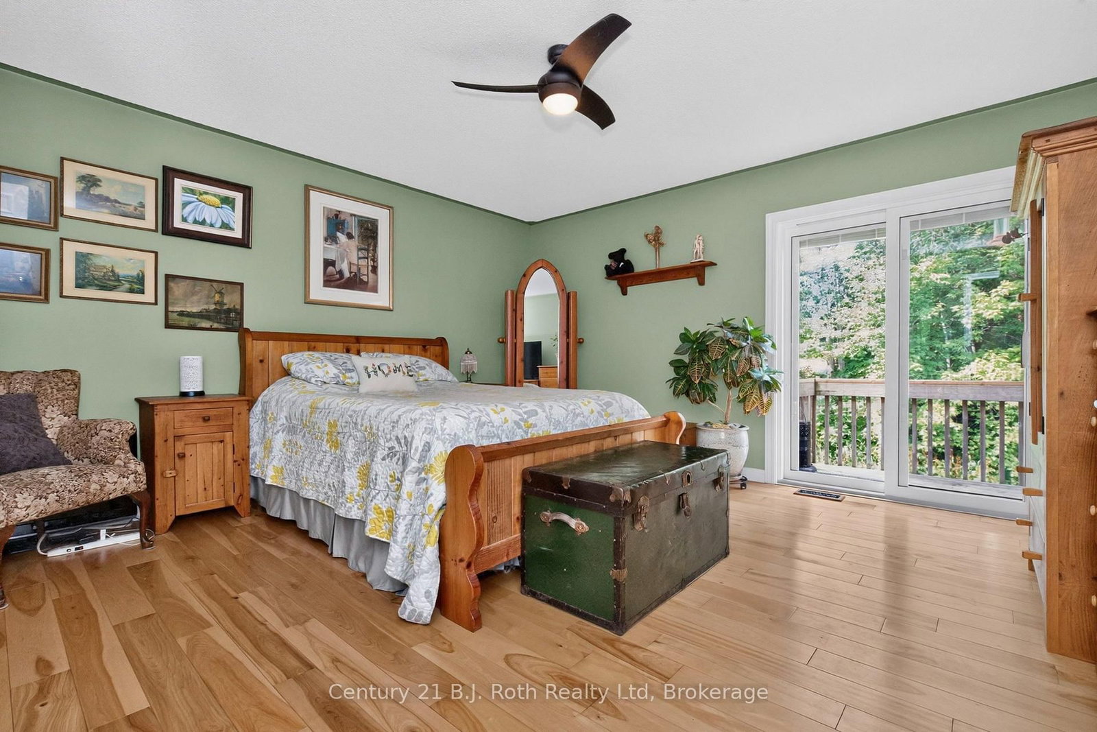 7 Georgias Walk • Tay, ON photo 17